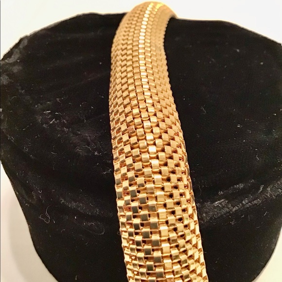 Hobe Designer Necklace and Bracelet Demi-Parure - Picture 4 of 11